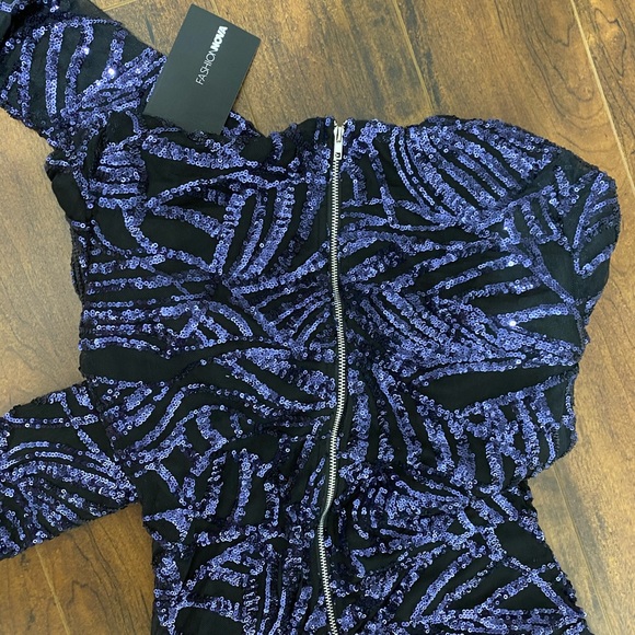 Women dress - Picture 2 of 2